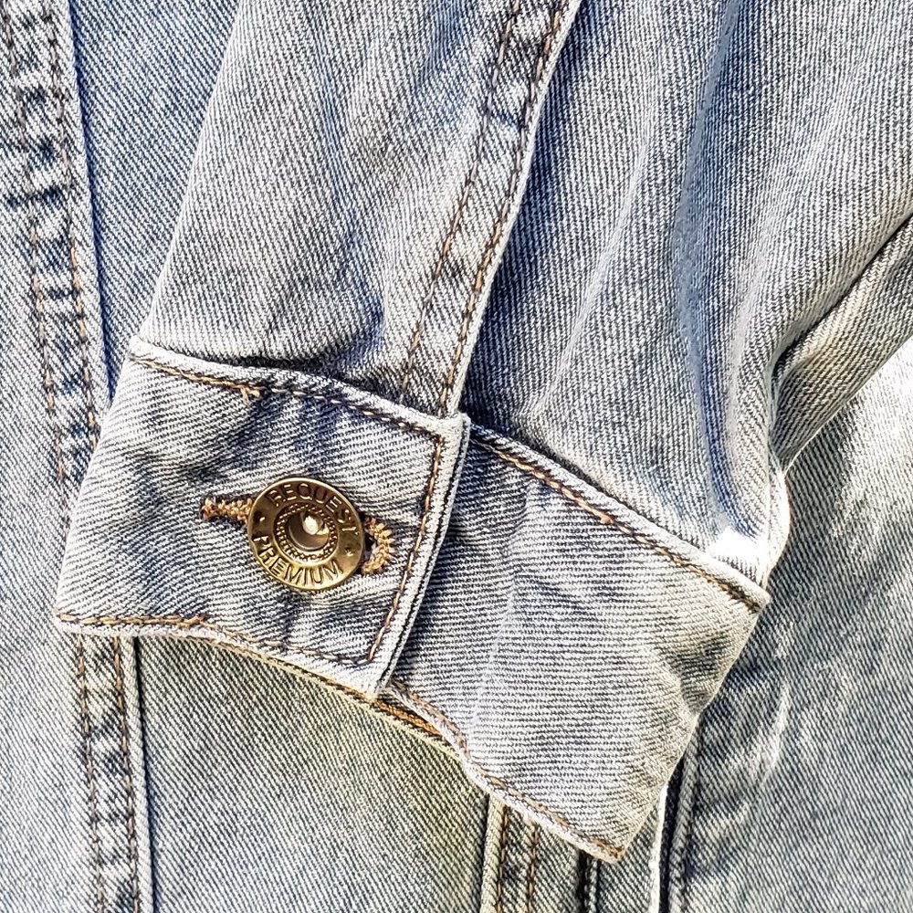 REQUEST Denim Trucker Jacket Men Size Large Blue Denim New - Picture 7 of 8